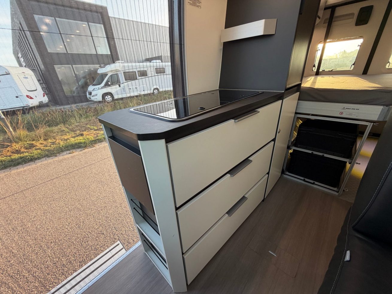 Adria Twin Supreme 640 SGX (17)