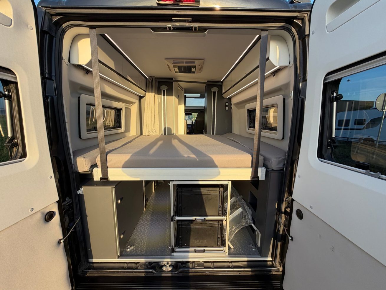 Adria Twin Supreme 640 SGX (19)