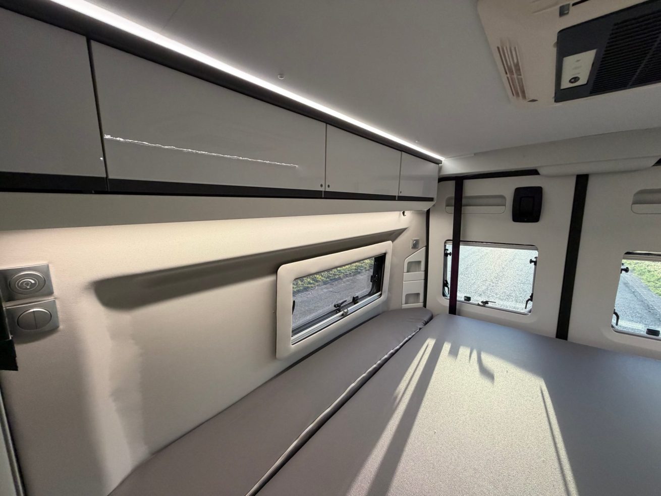 Adria Twin Supreme 640 SGX (26)