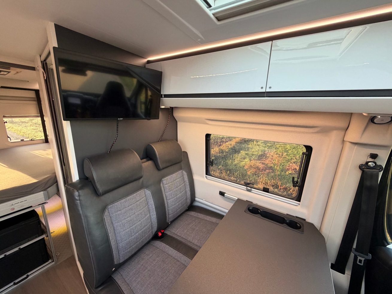 Adria Twin Supreme 640 SGX (33)