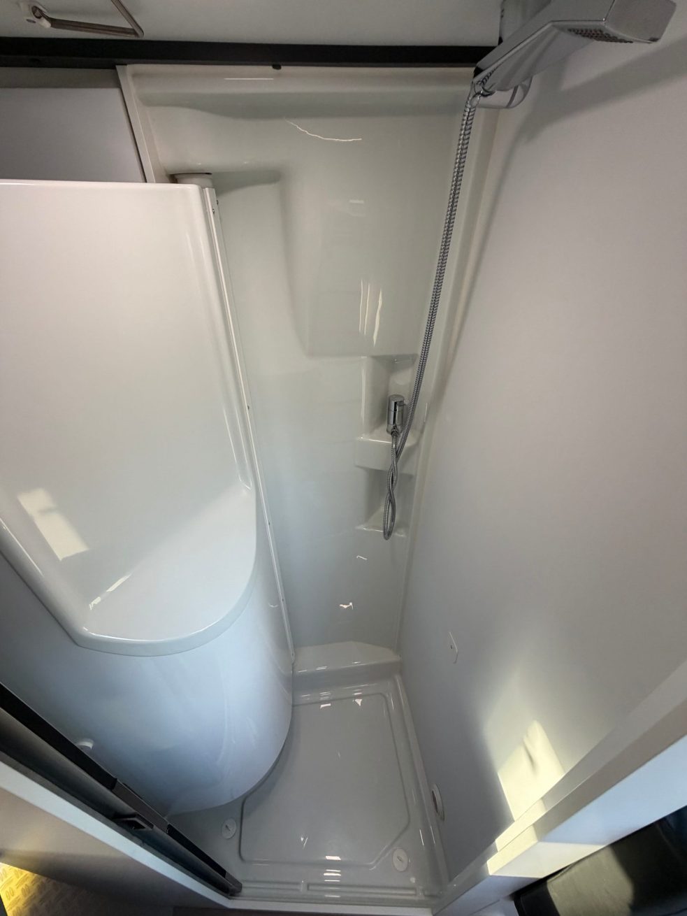 Adria Twin Supreme 640 SGX (34)
