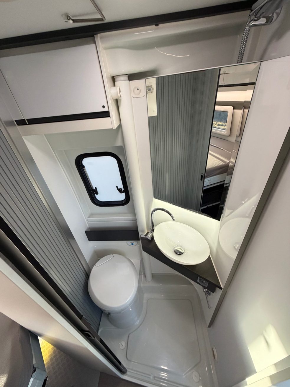 Adria Twin Supreme 640 SGX (35)