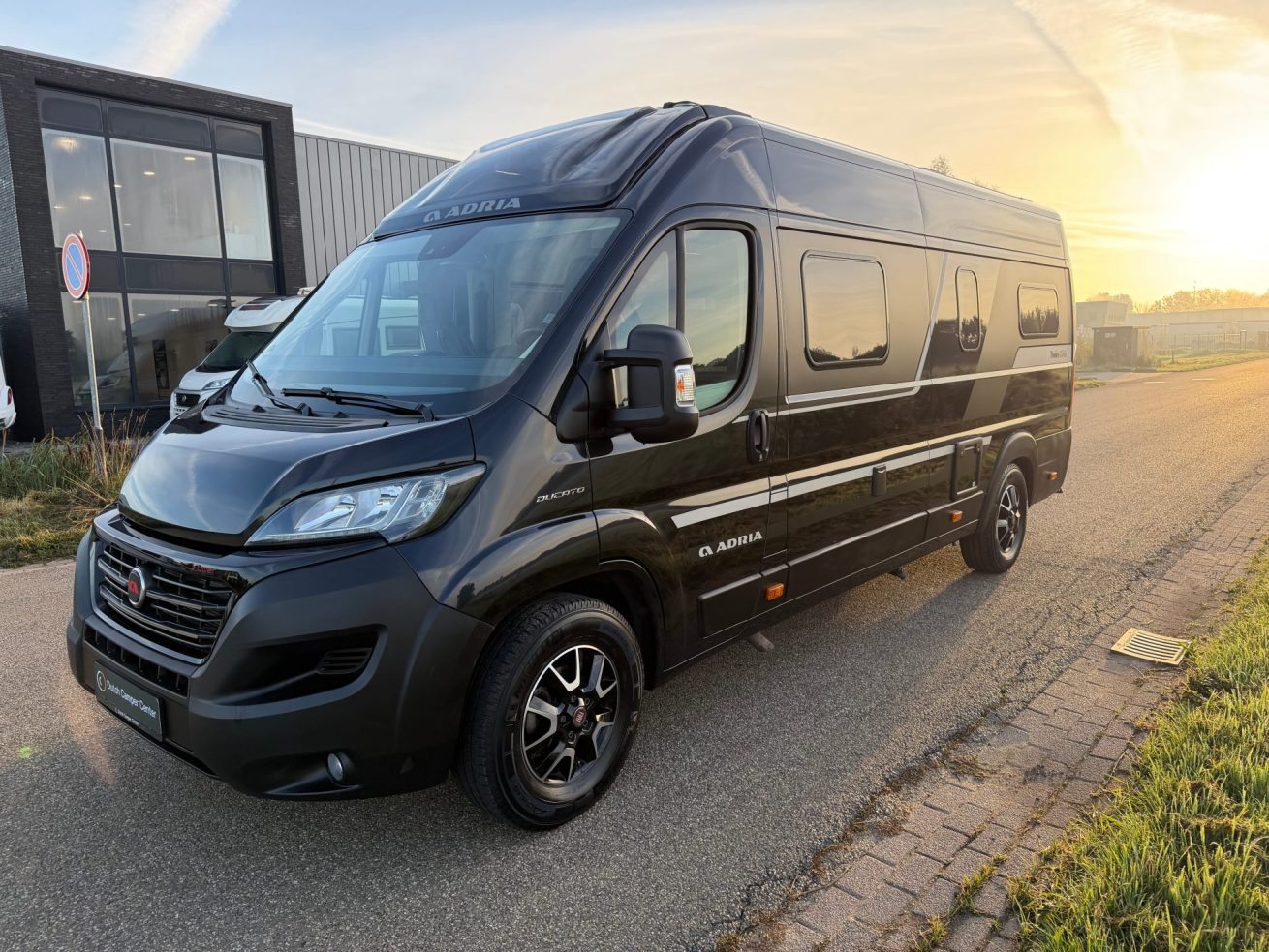 Adria Twin Supreme 640 SGX (4)