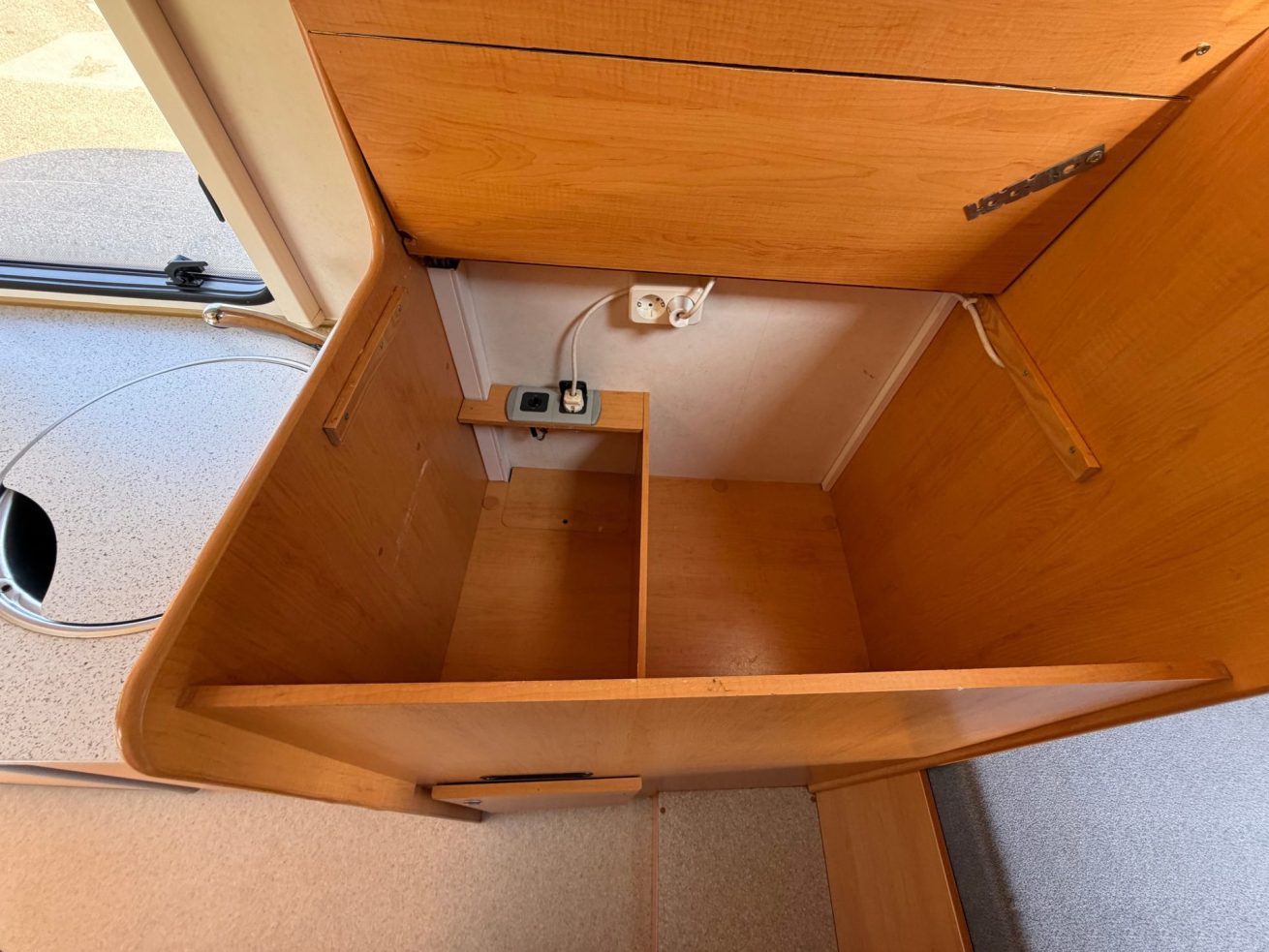 Hymer Camp Classic 524 (12)