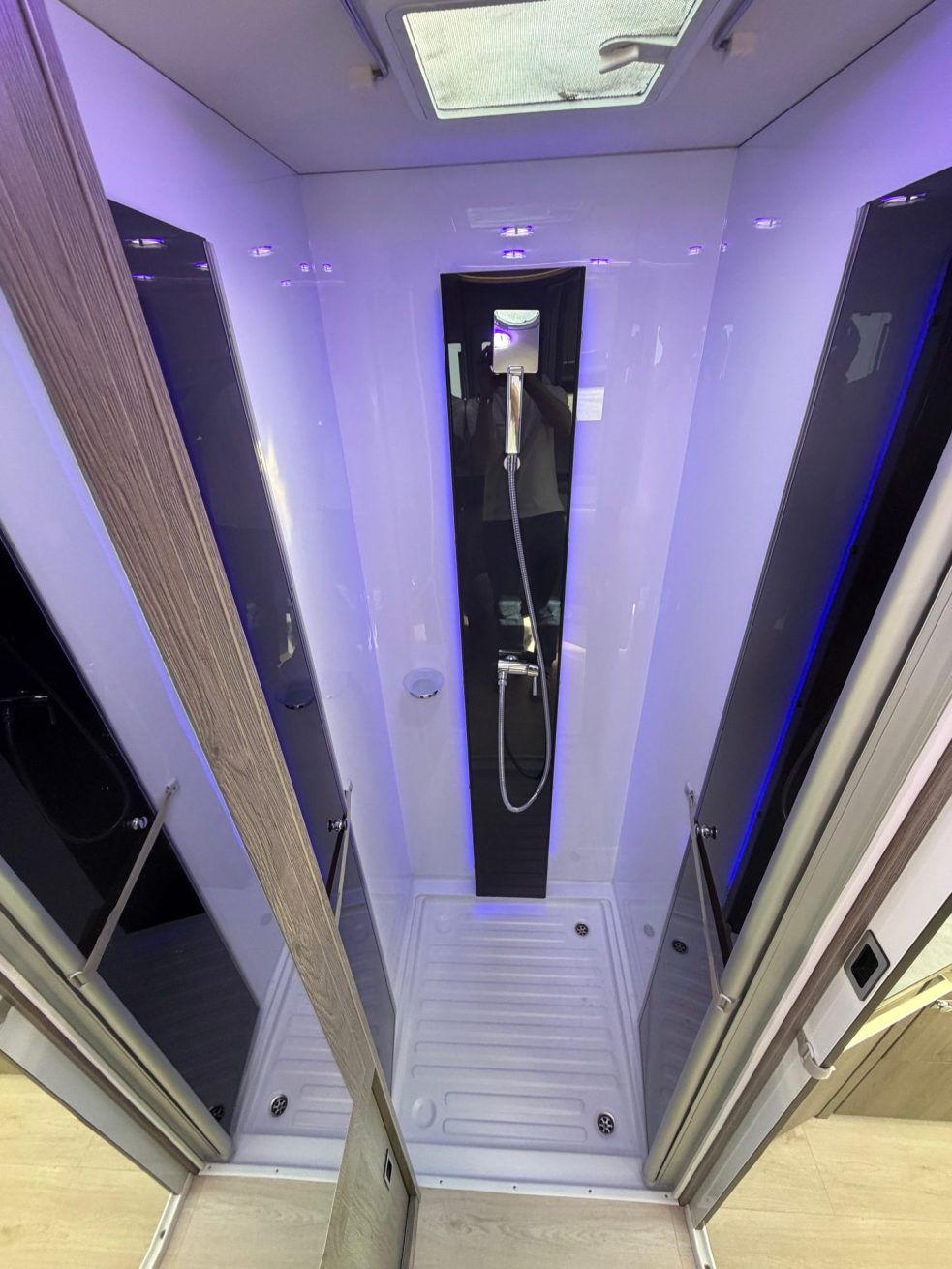 83f633bb-0528-4003-80c1-a90f8eed847f