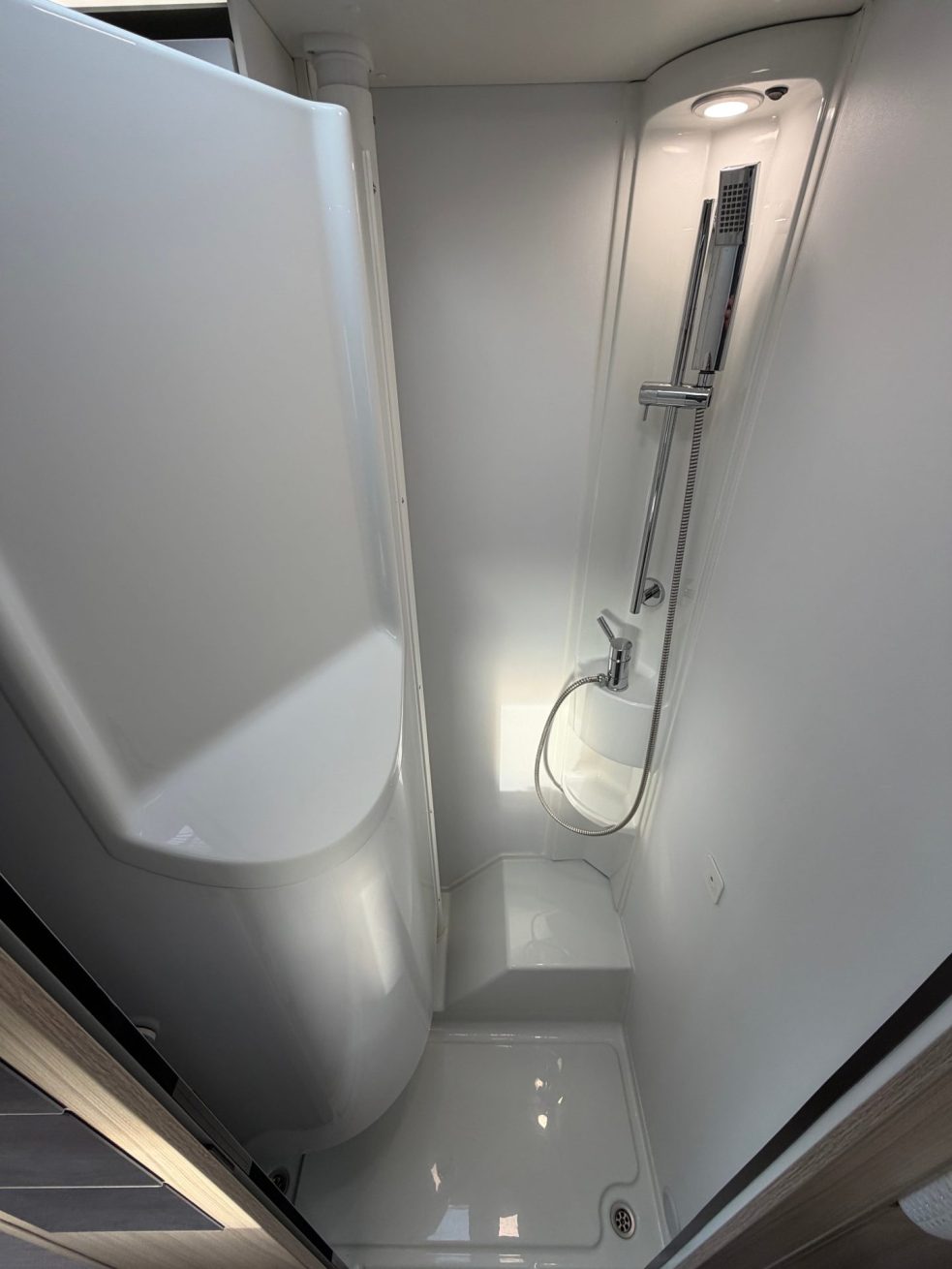 Adria Compact DL Plus (1)