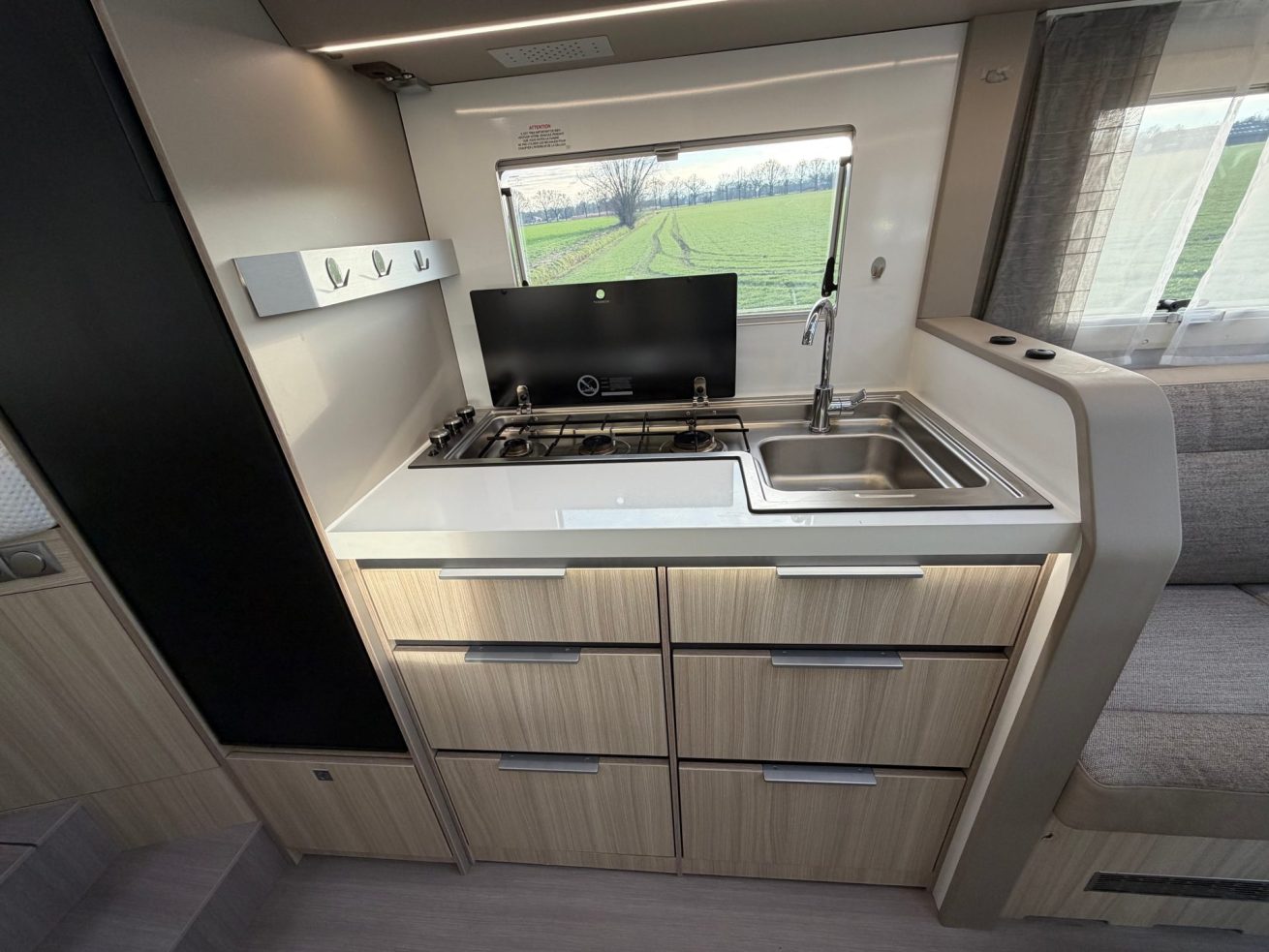 Adria Compact DL Plus (11)