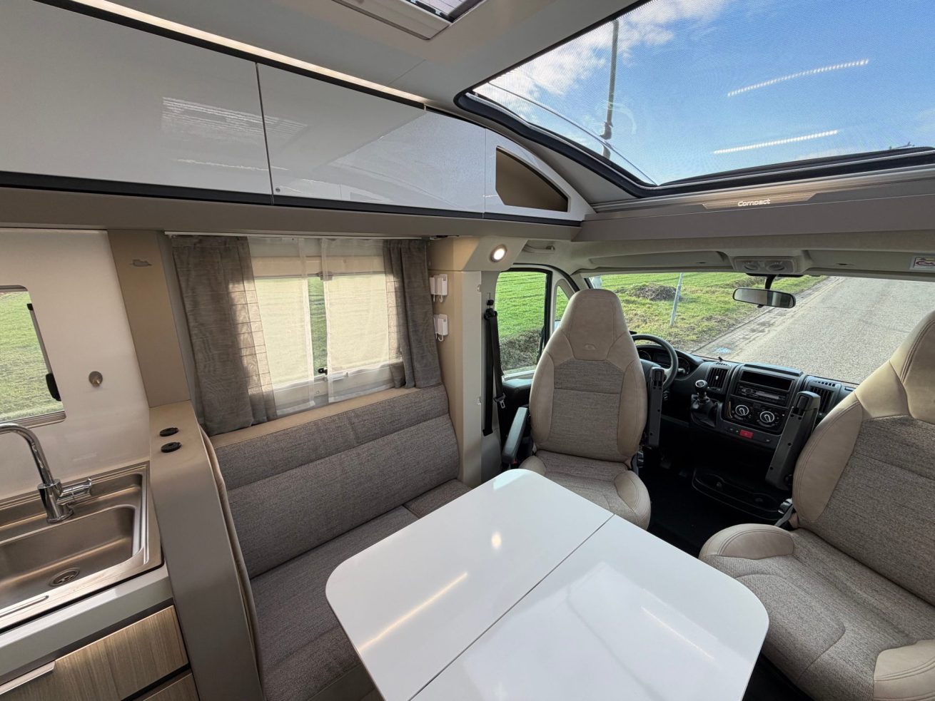 Adria Compact DL Plus (17)