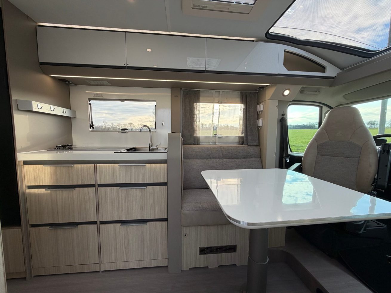 Adria Compact DL Plus (19)