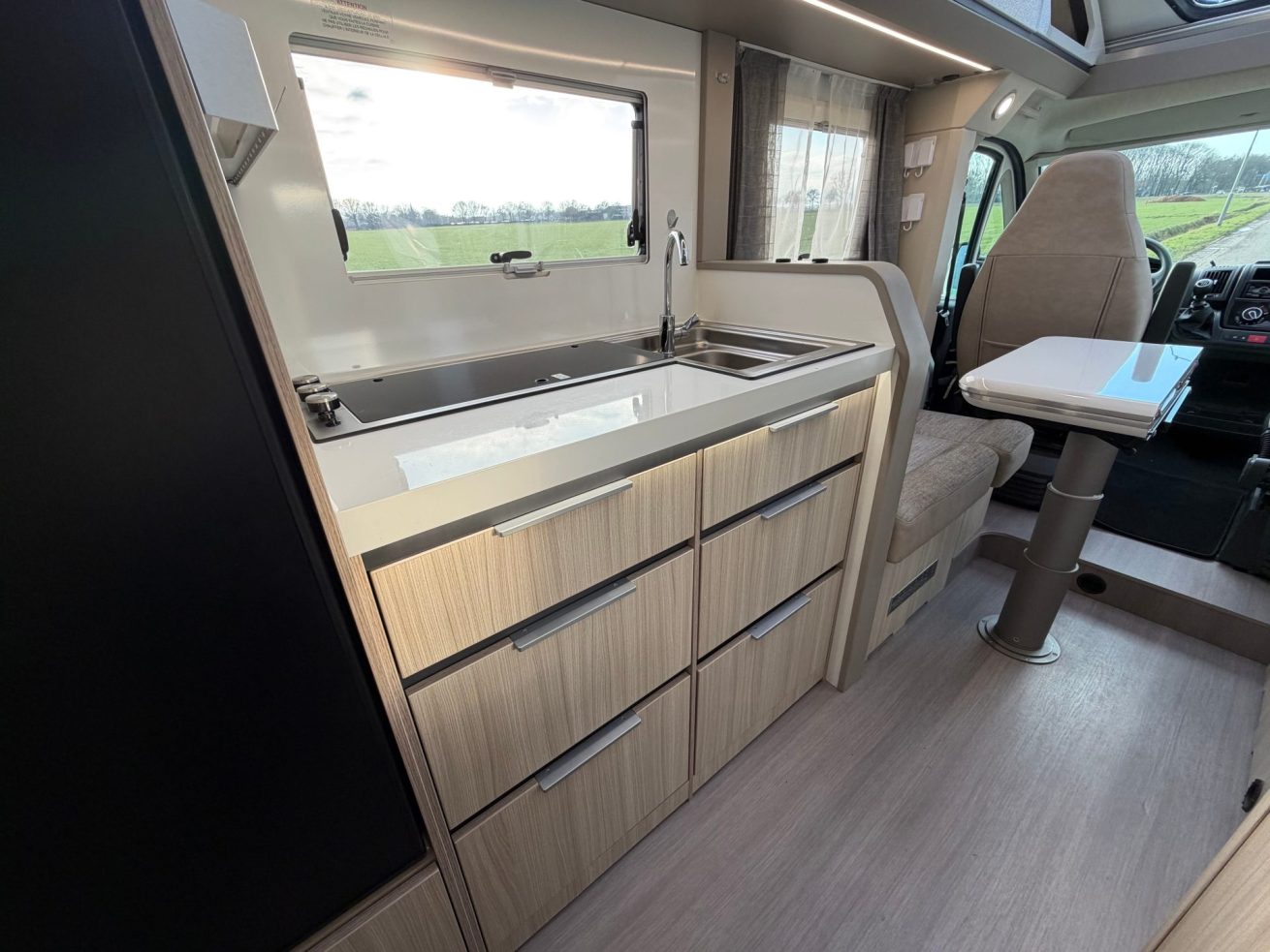 Adria Compact DL Plus (6)