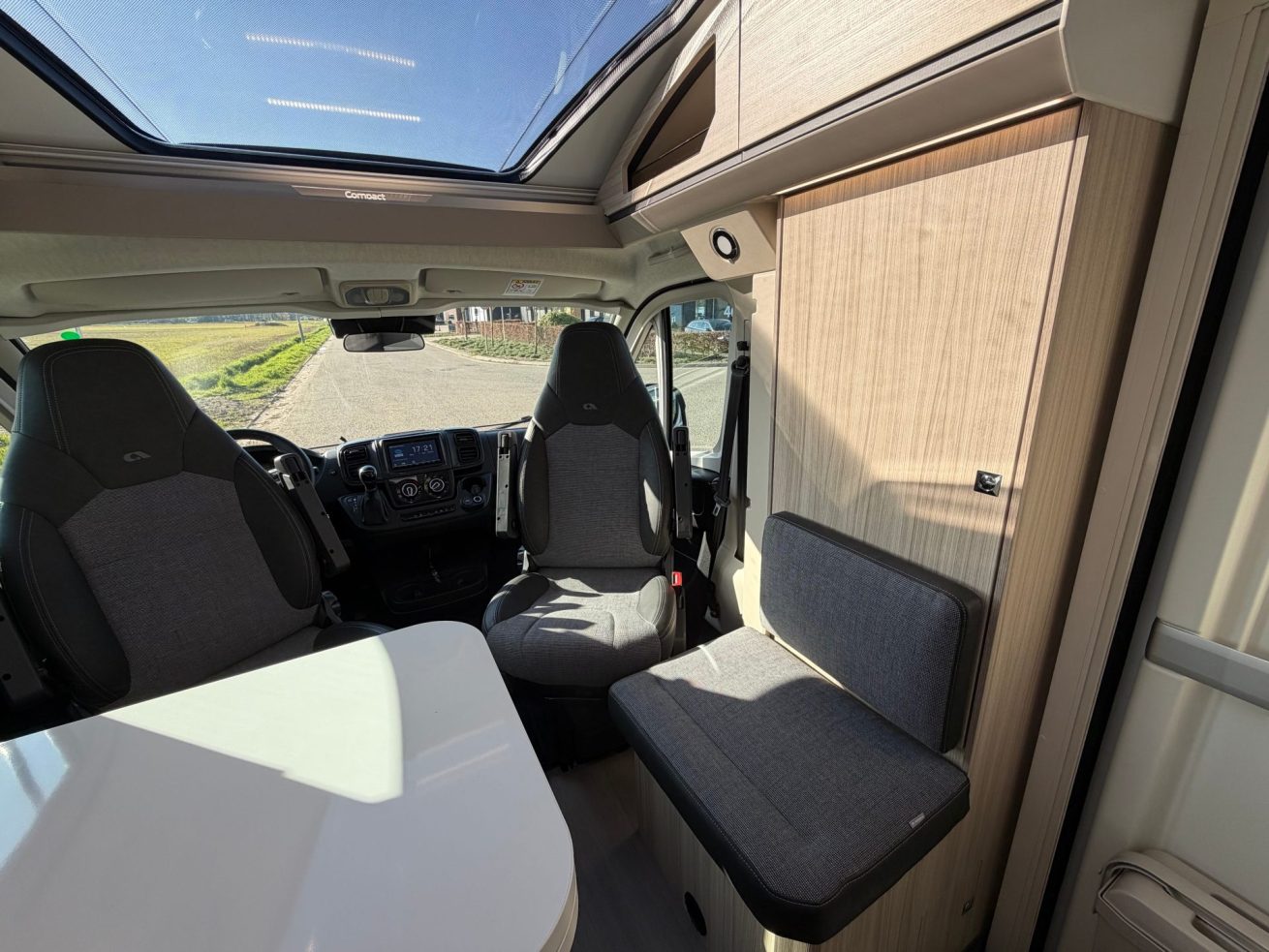 Adria Compact SL (9)
