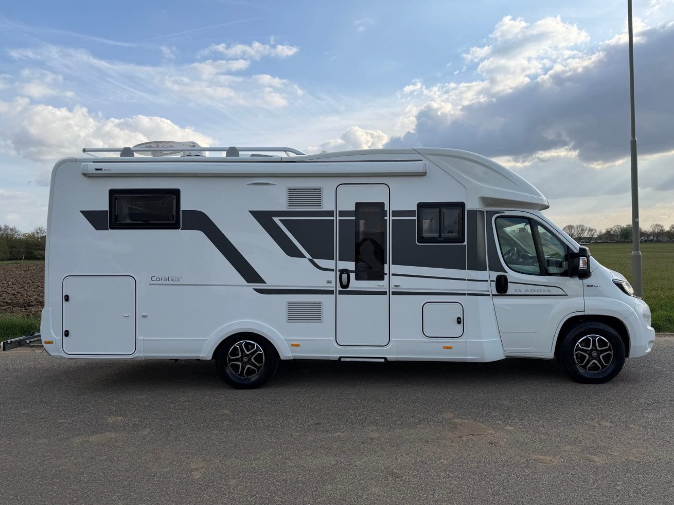 Adria Coral 670 DC (10)