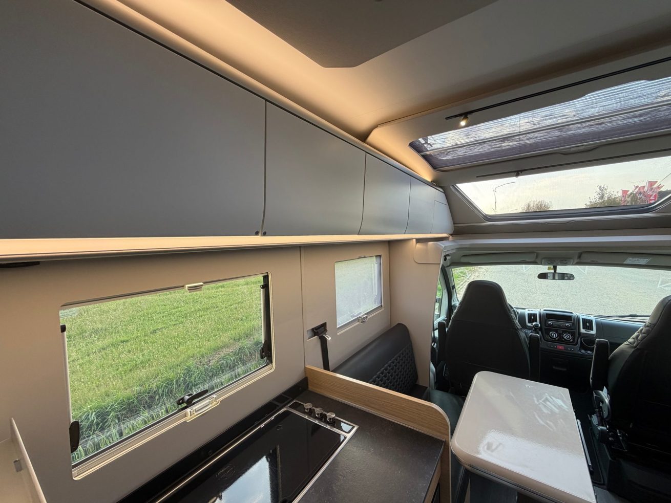 Adria Coral 670 DC (14)