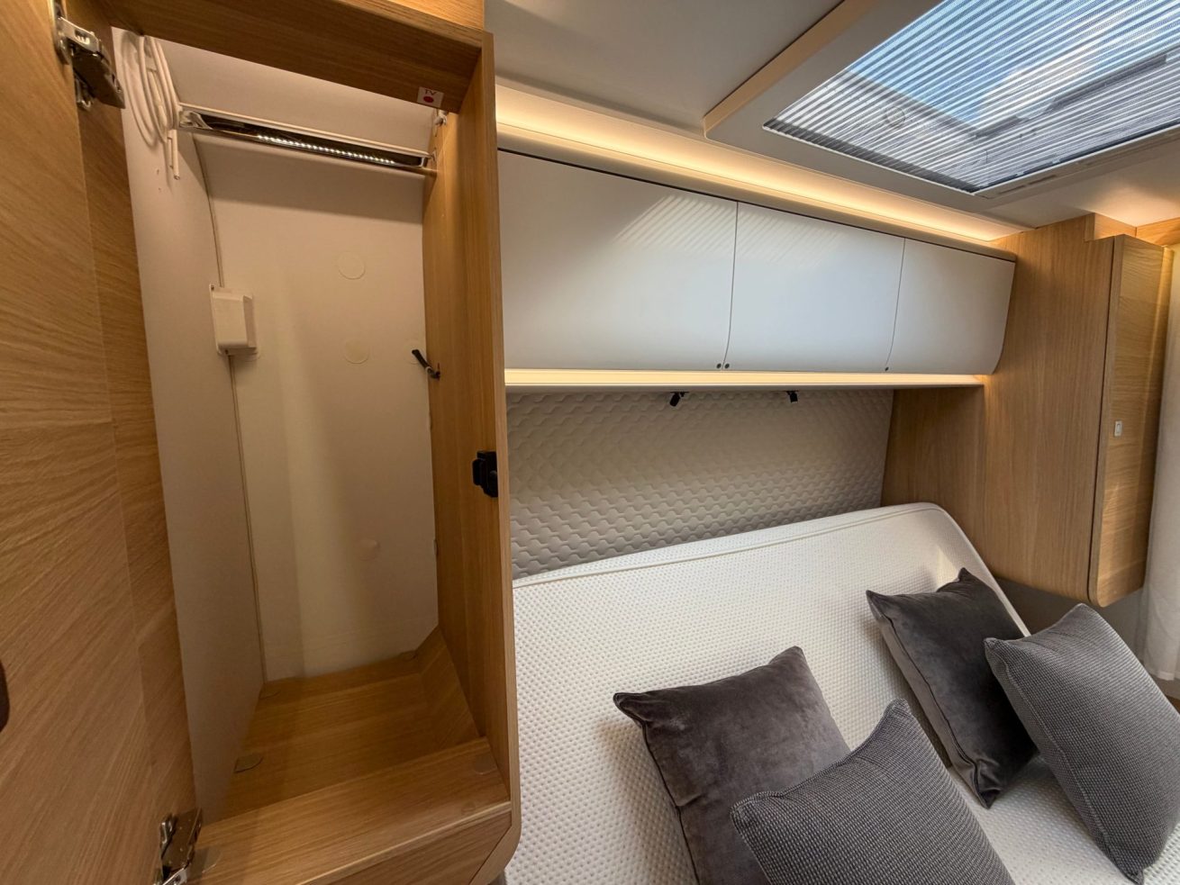 Adria Coral 670 DC (16)