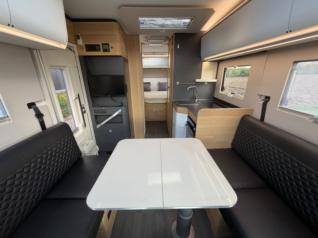 Adria Coral 670 DC (21)