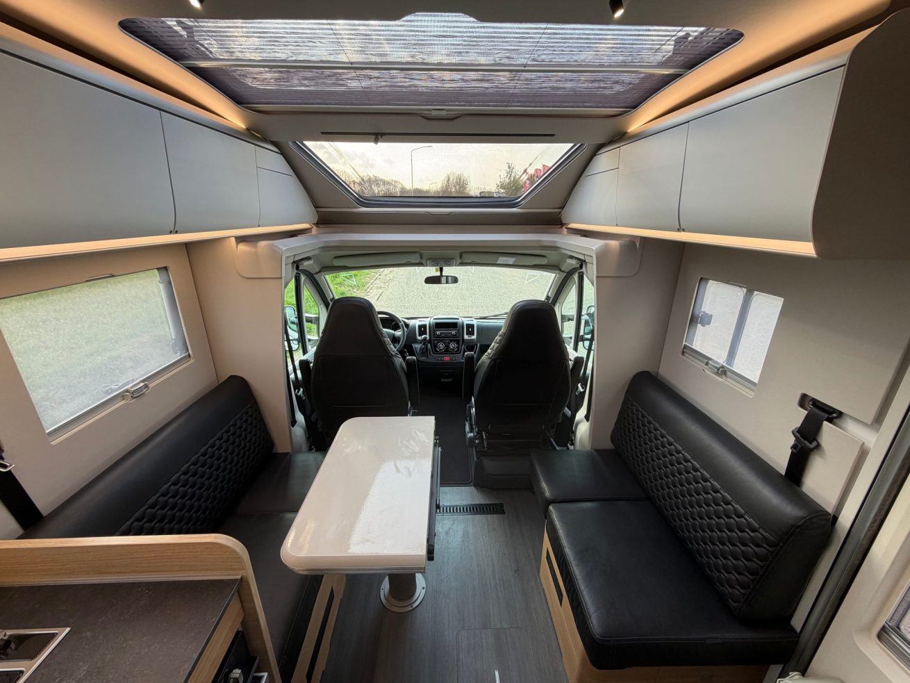 Adria Coral 670 DC (22)