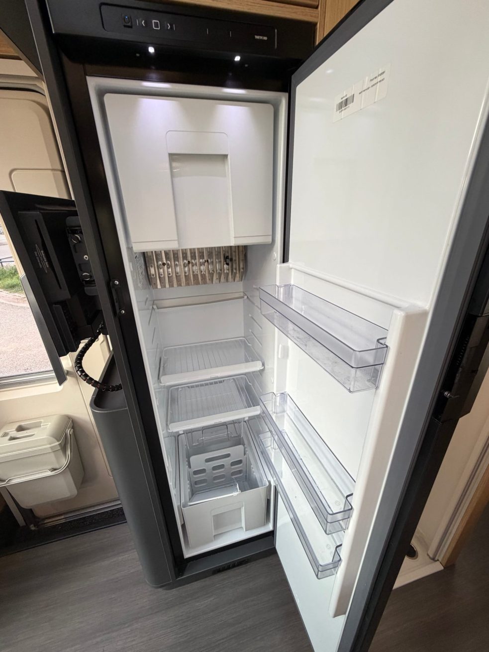 Adria Coral 670 DC (27)