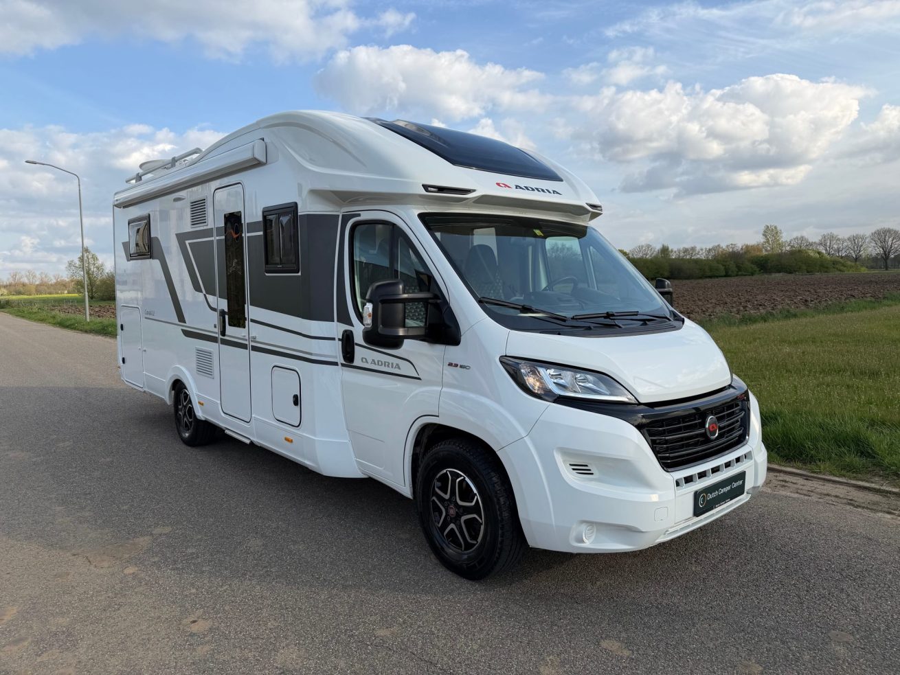 Adria Coral 670 DC (4)