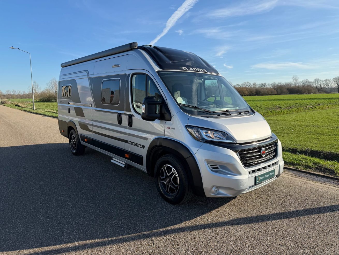 Adria Twin 640 SGX Supreme (19)