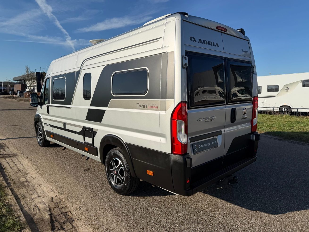 Adria Twin 640 SGX Supreme (22)