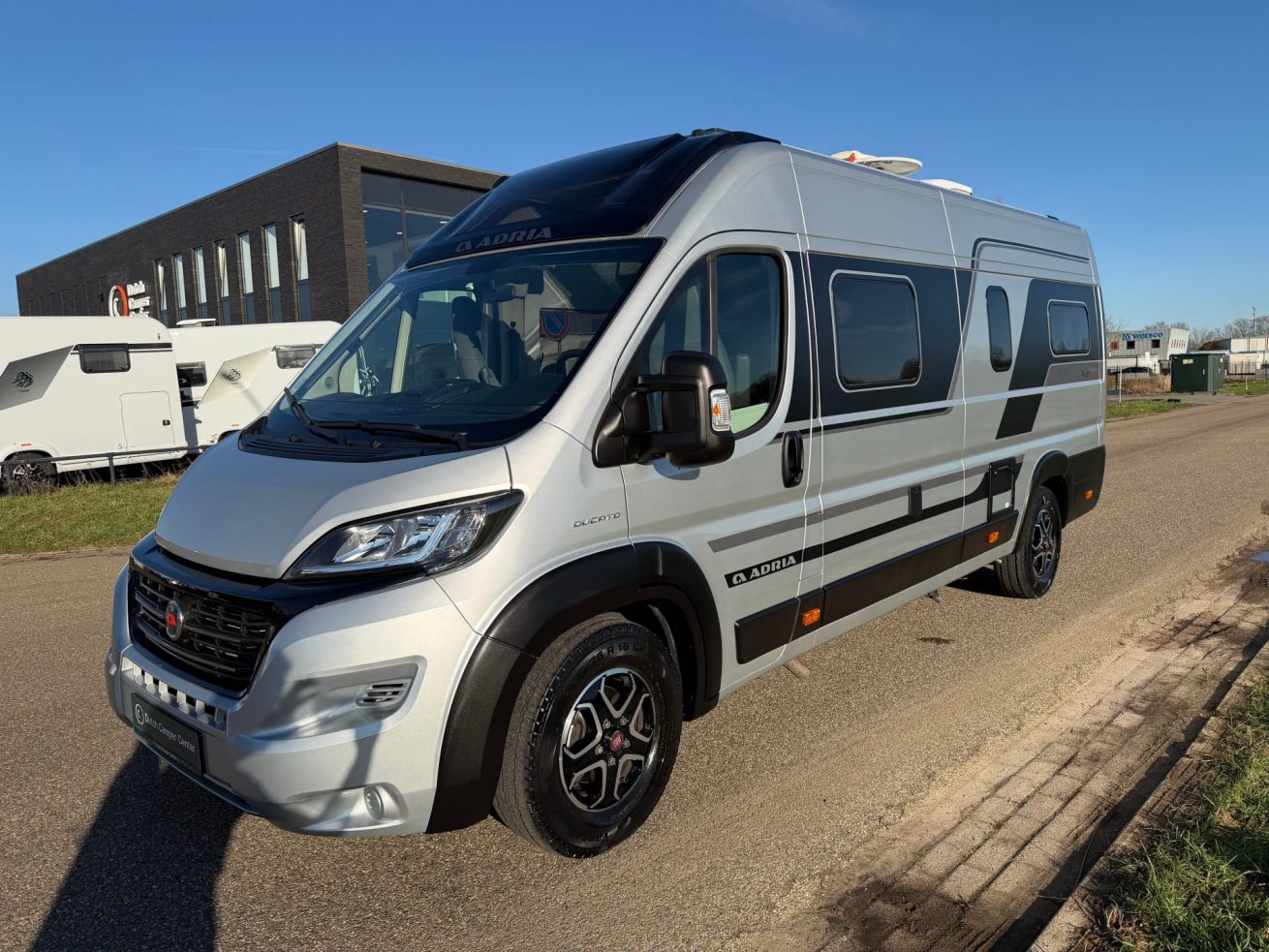 Adria Twin 640 SGX Supreme (23)