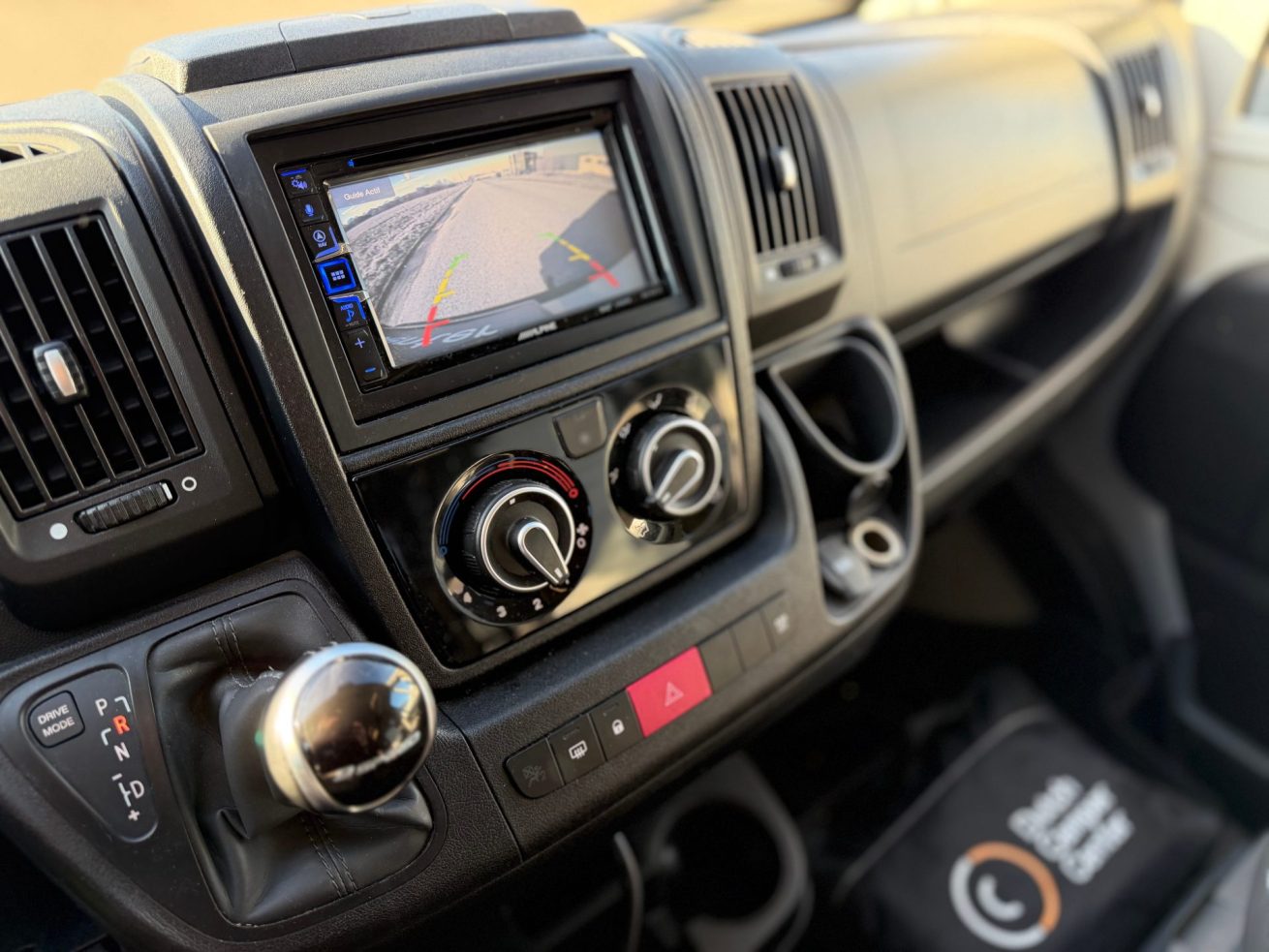 Adria Twin 640 SGX Supreme (24)