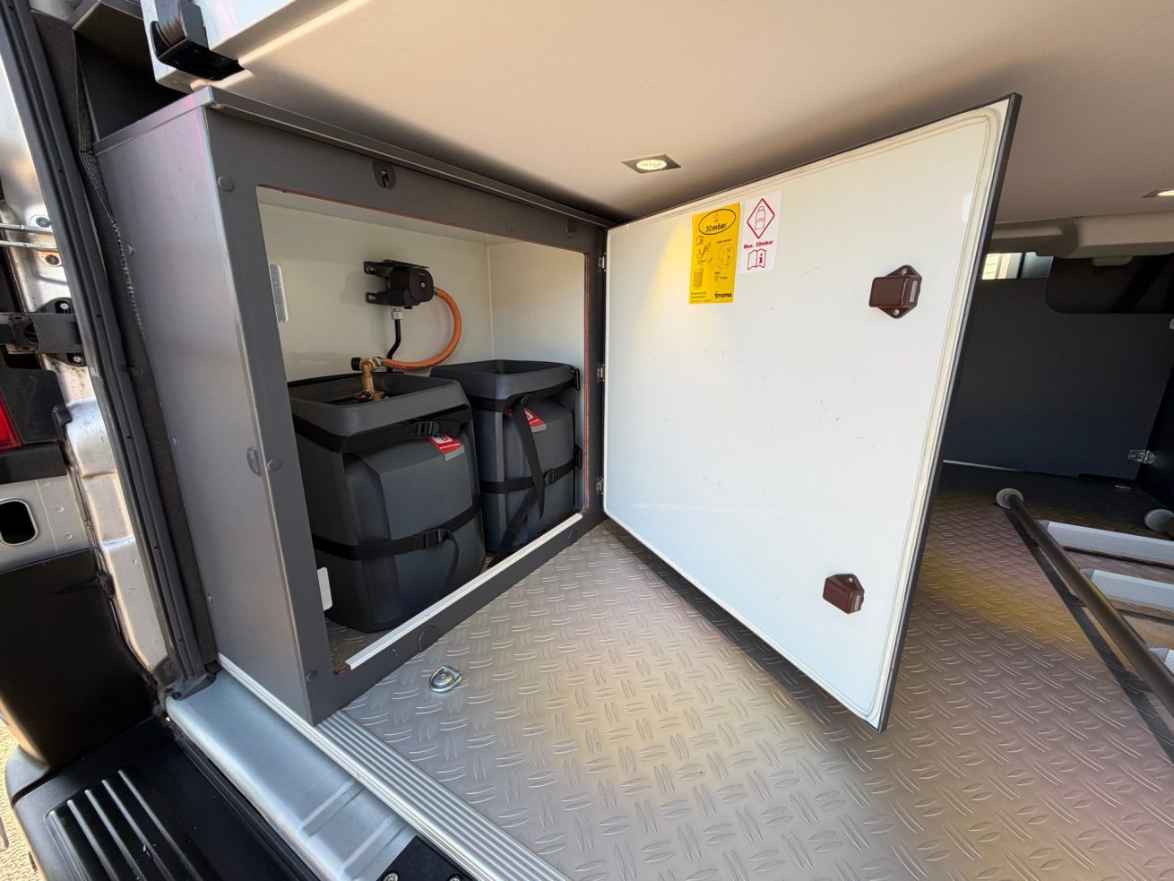 Adria Twin 640 SGX Supreme (7)