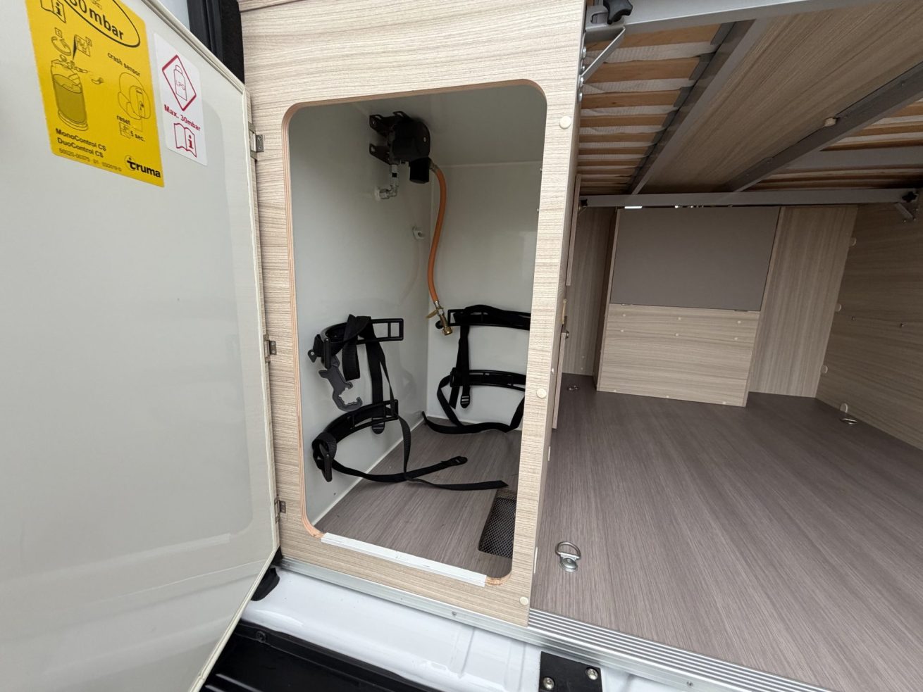 Adria Twin Plus 640 SLB (11)