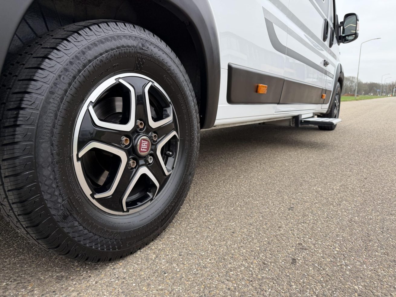 Adria Twin Plus 640 SLB (13)