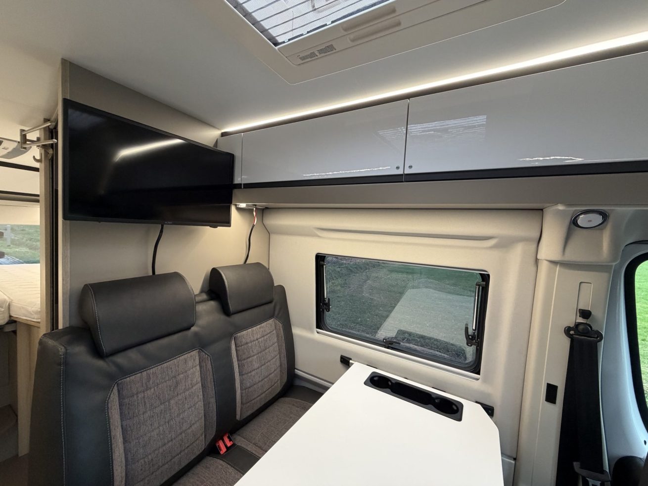 Adria Twin Plus 640 SLB (19)