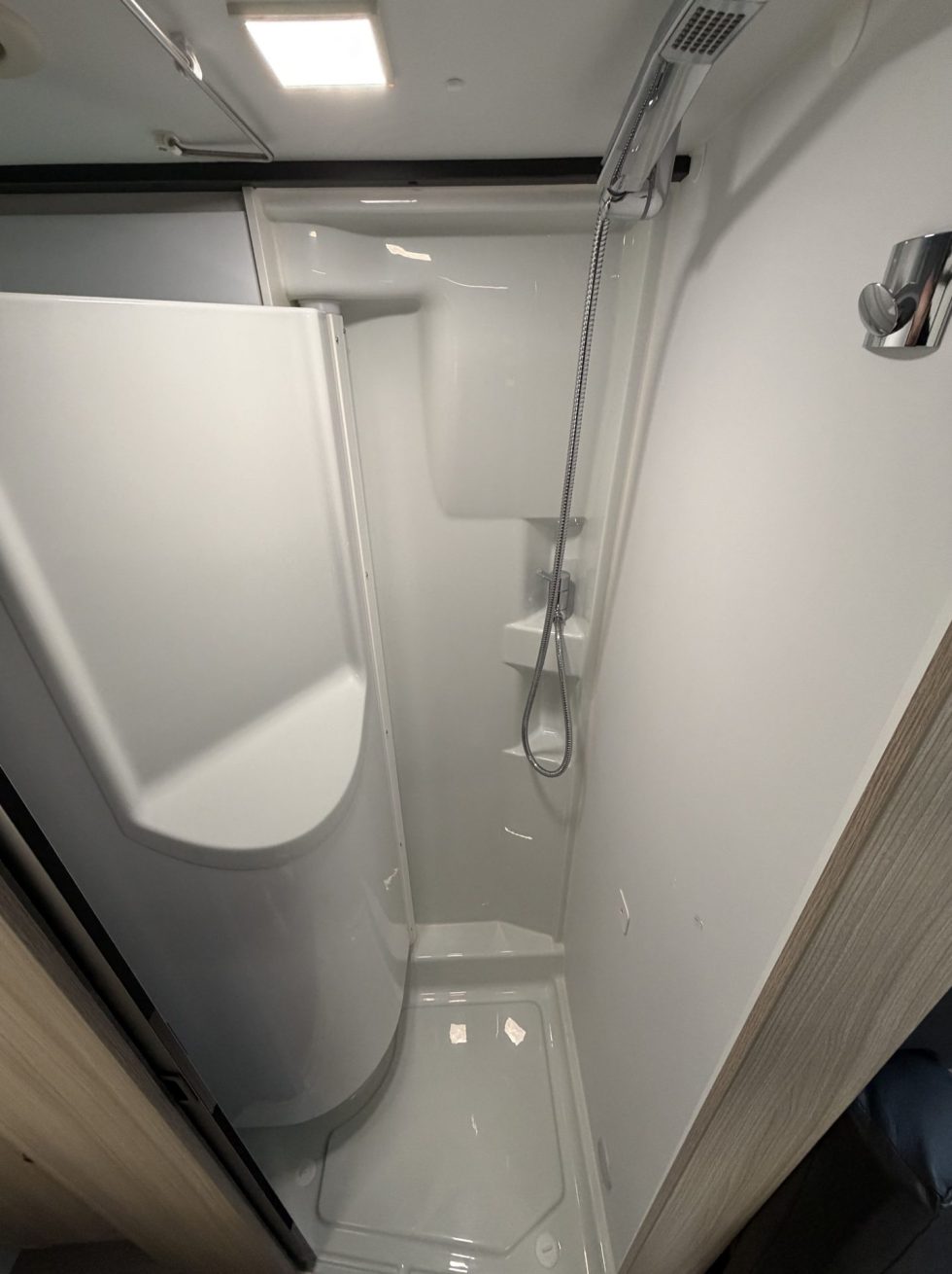 Adria Twin Plus 640 SLB (7)