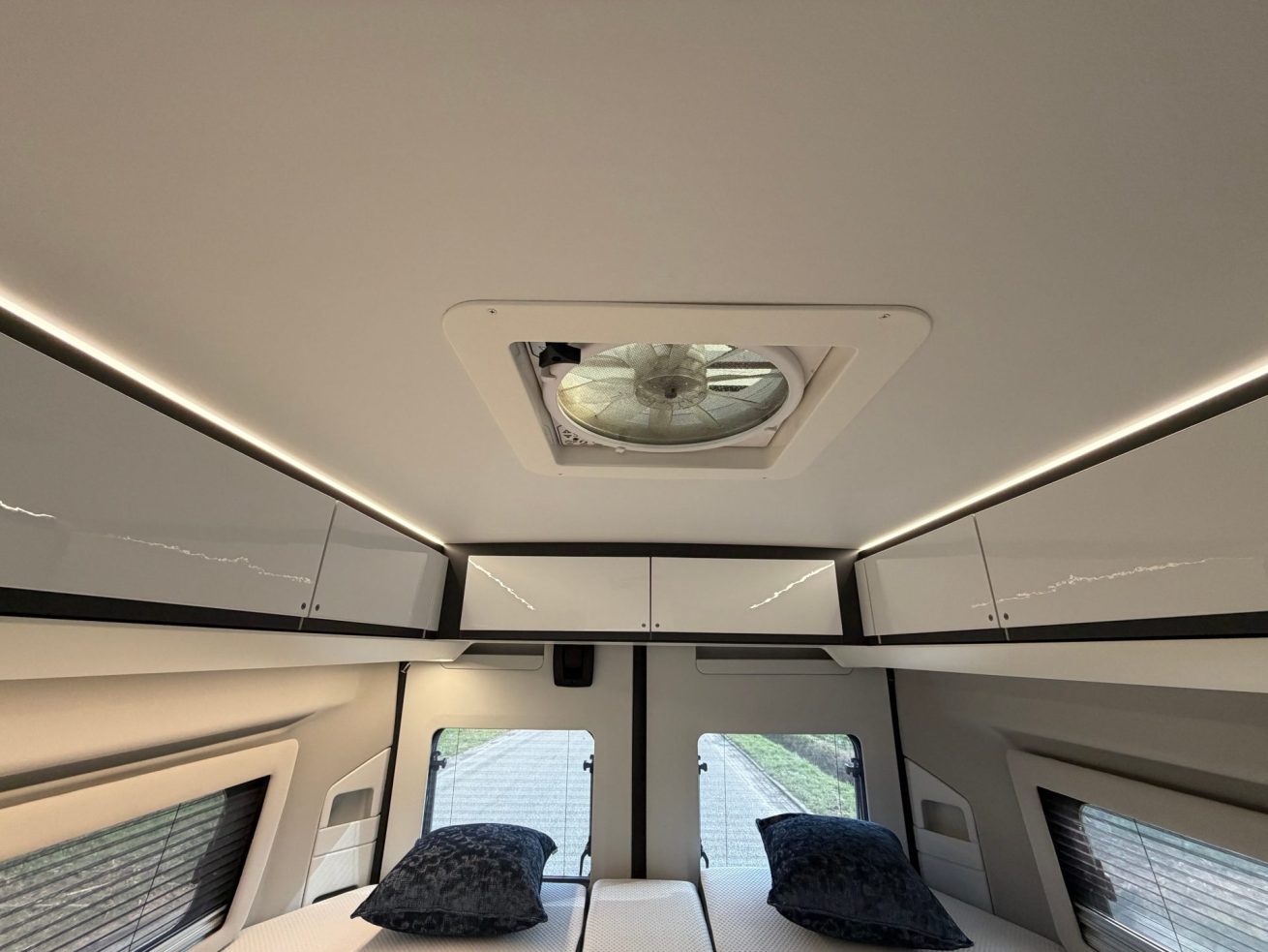 Adria Twin Supreme 640 SLB (2)