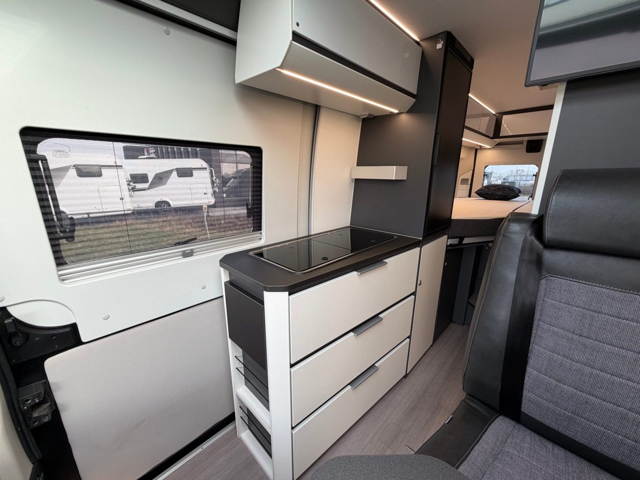 Adria Twin Supreme 640 SLB (20)