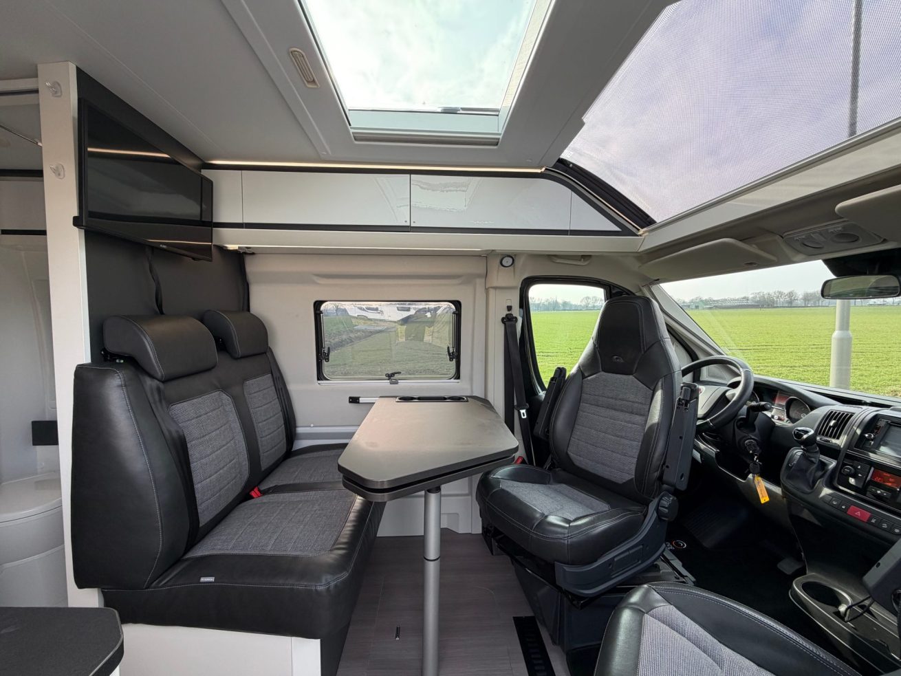 Adria Twin Supreme 640 SLB (7)