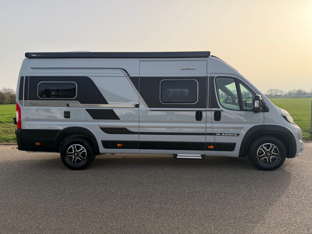 Adria Twin Supreme SLB (10)