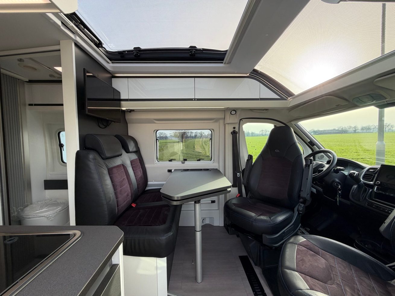 Adria Twin Supreme SLB (18)