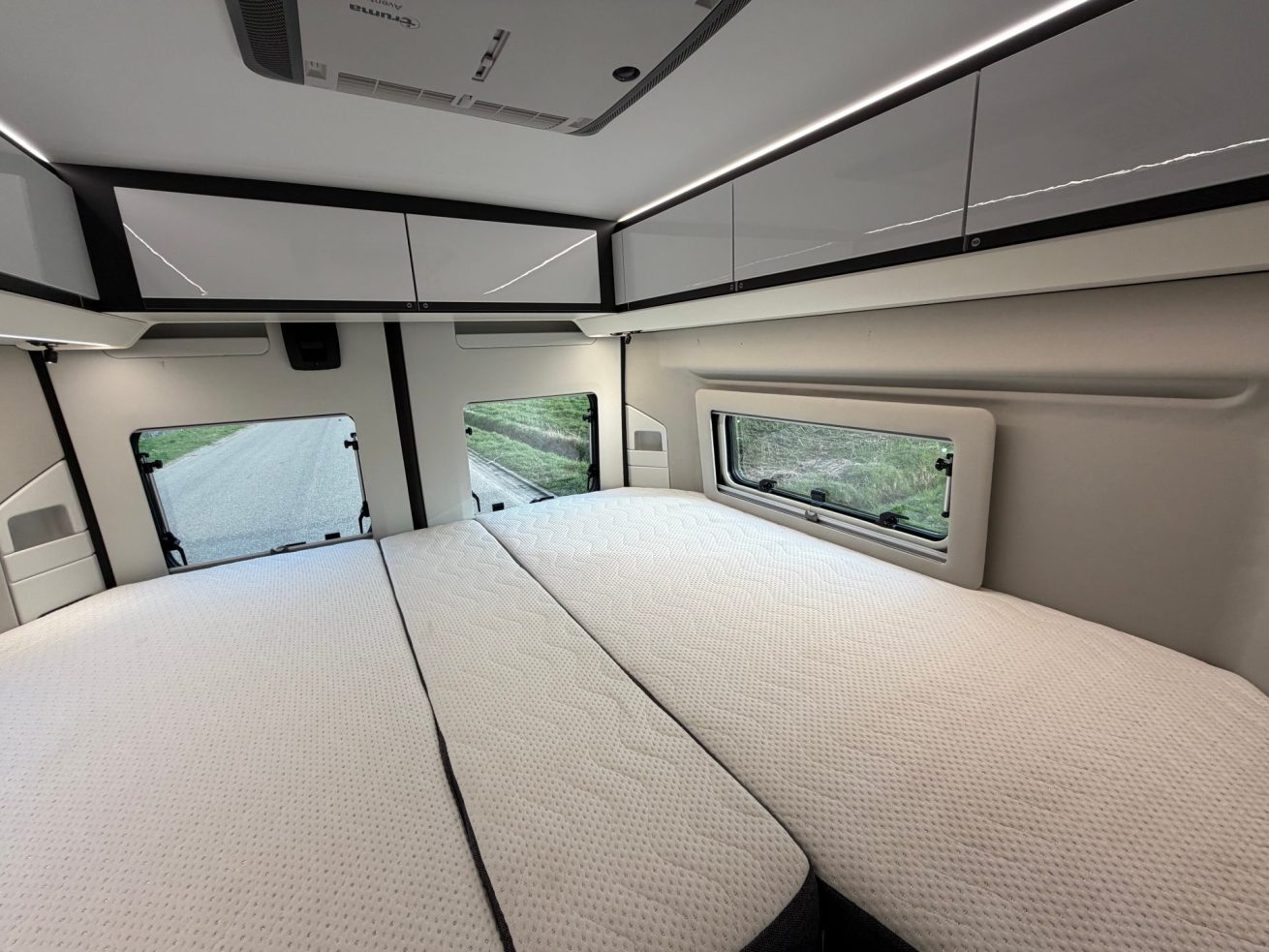 Adria Twin Supreme SLB (27)