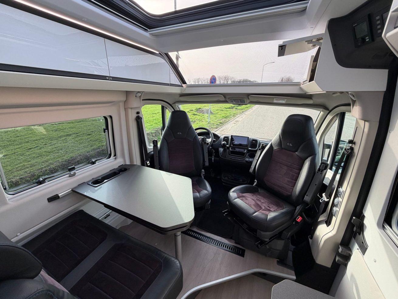 Adria Twin Supreme SLB (6)