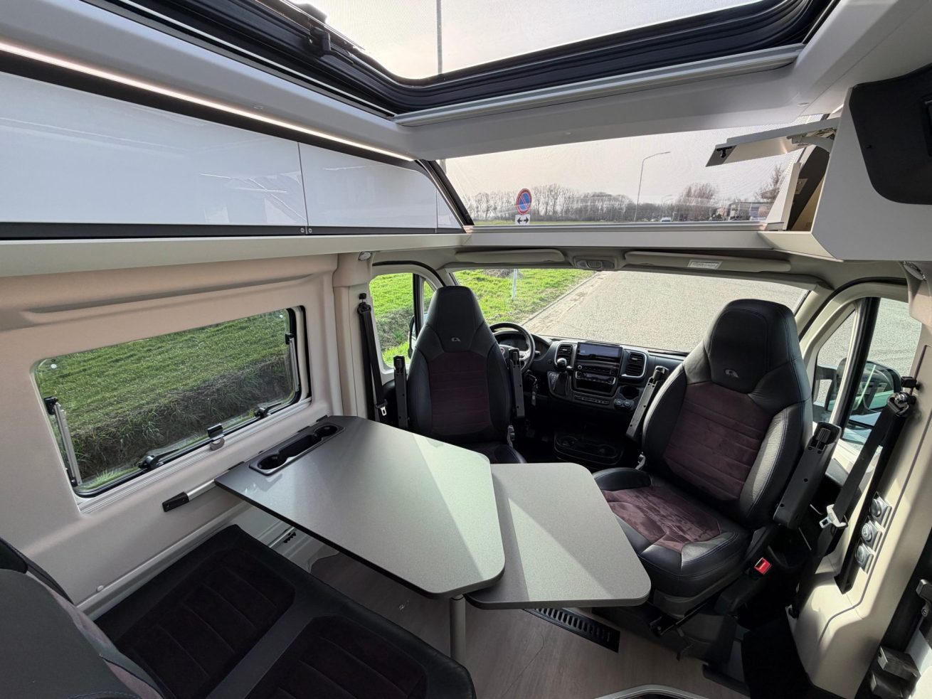 Adria Twin Supreme SLB (7)