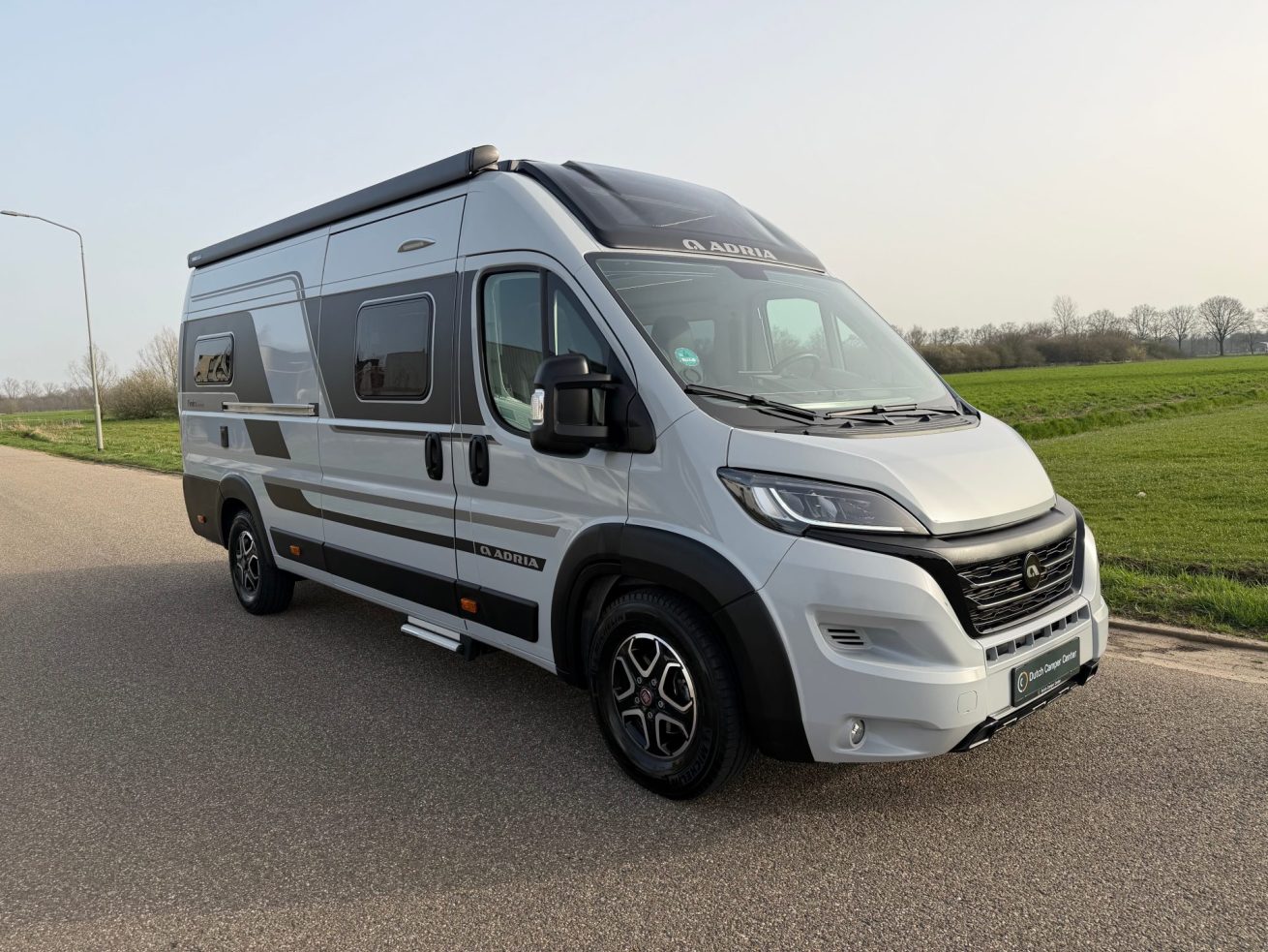 Adria Twin Supreme SLB (9)