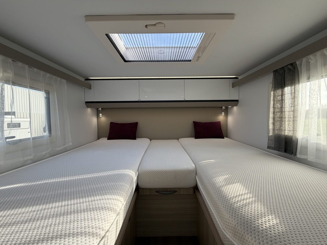 Adria compact DL (8)