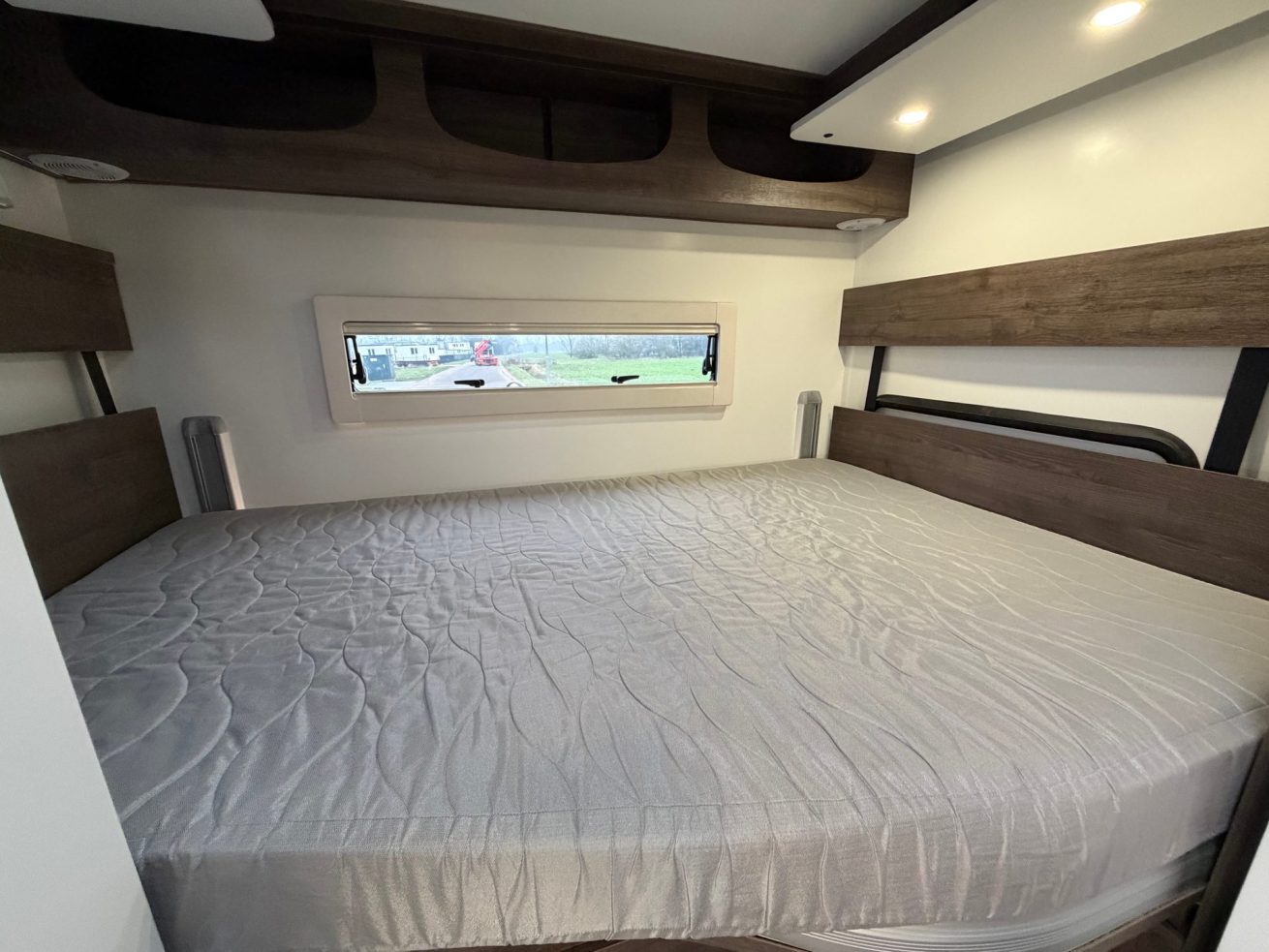 Benimar Amphytrion (27)