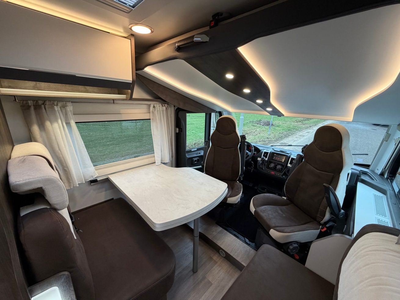 Benimar Amphytrion (8)