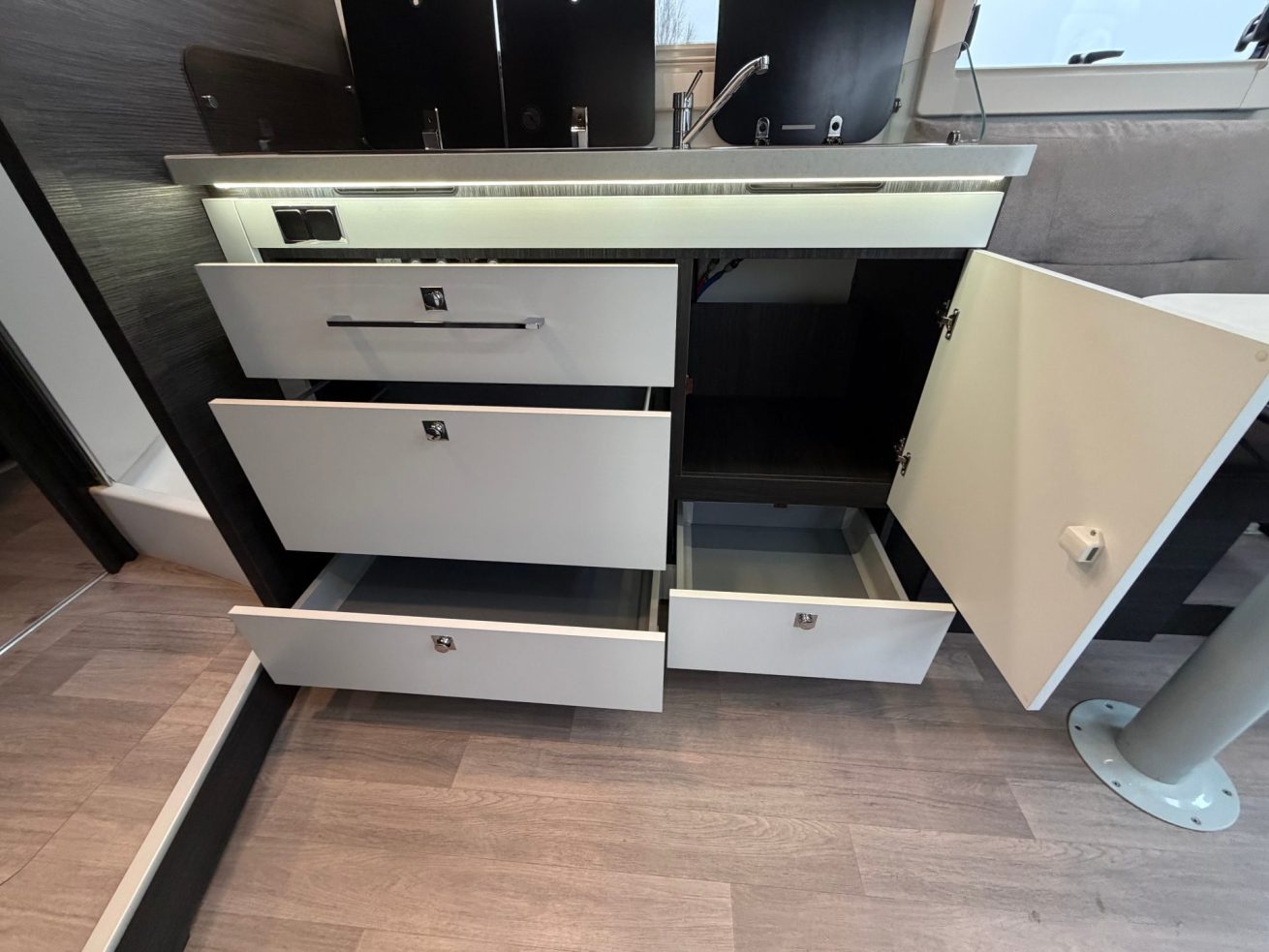 Benimar Mileo 297 Northautokapp (4)