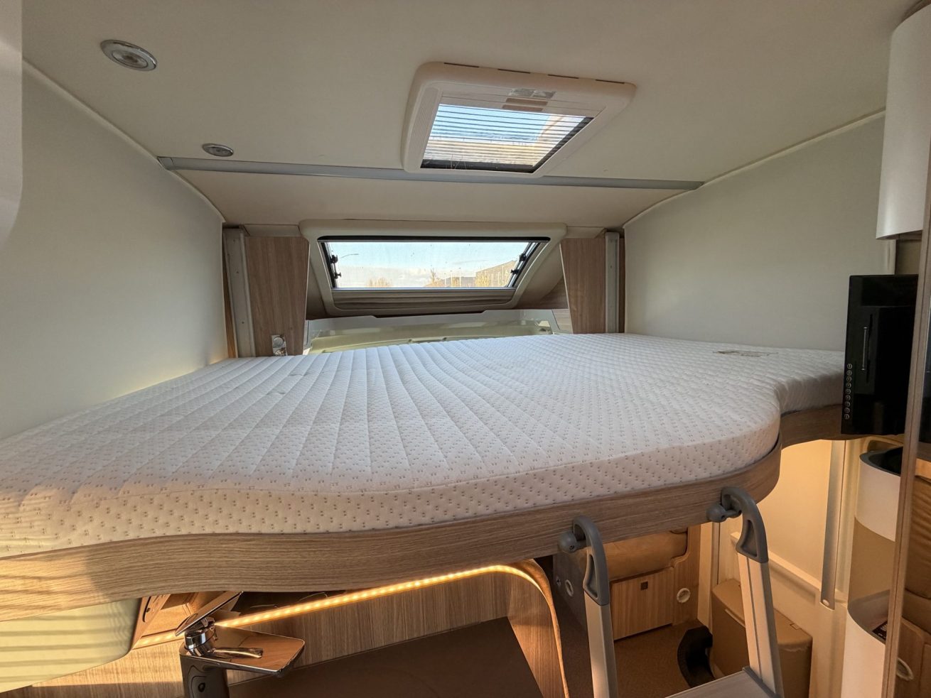 Bürstner Ixeo IT 690 G (1)