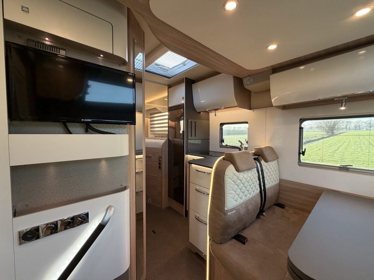 Bürstner Ixeo IT 690 G (10)