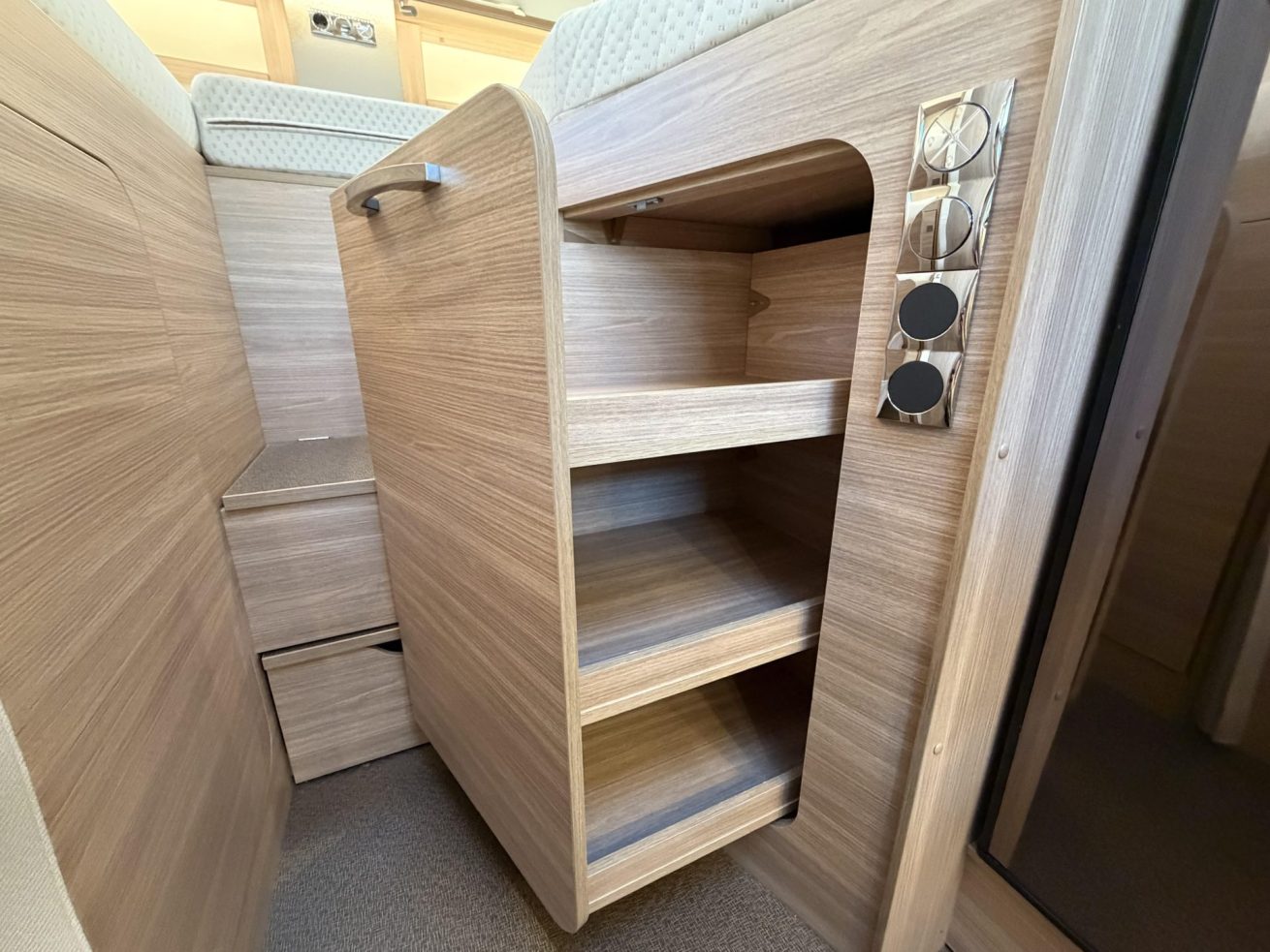 Bürstner Ixeo IT 690 G (13)