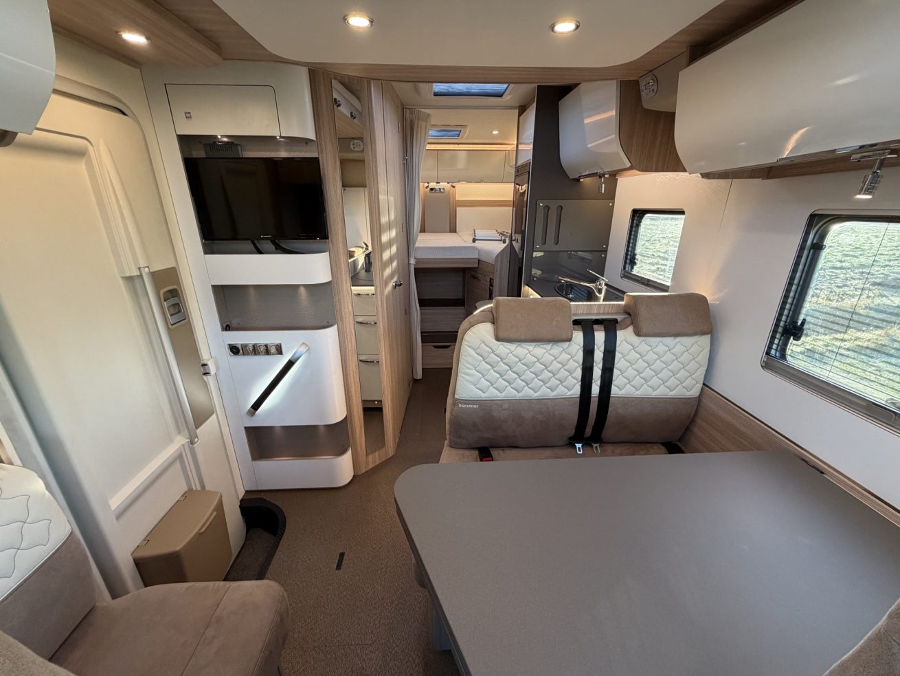 Bürstner Ixeo IT 690 G (3)