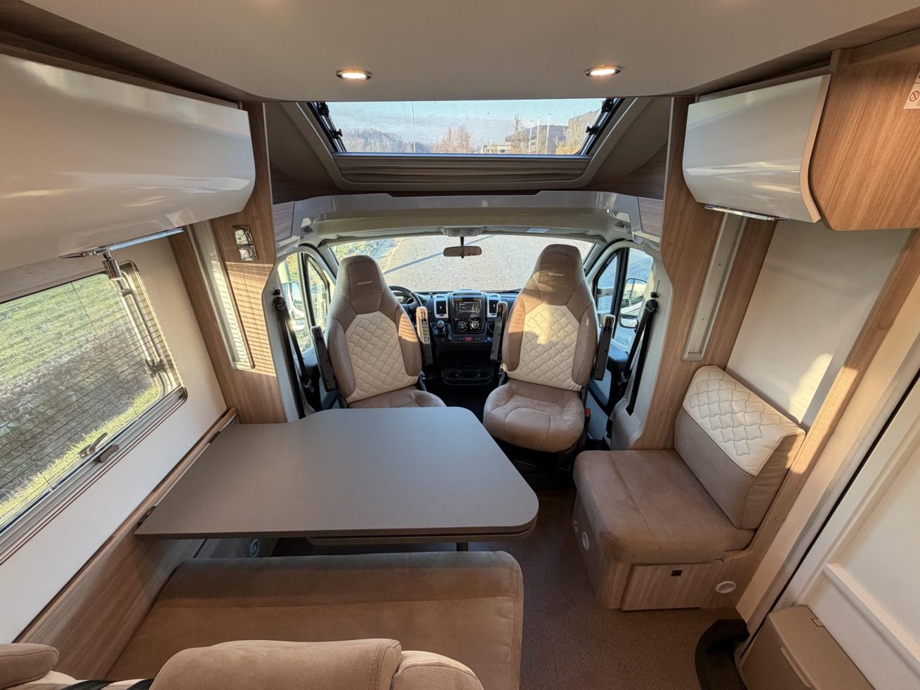 Bürstner Ixeo IT 690 G (5)