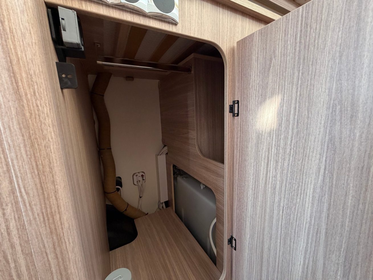 Bürstner Limited 726 (1)